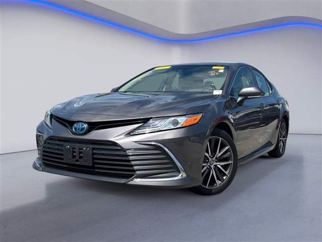 2023 Toyota Camry Hybrid XLE
