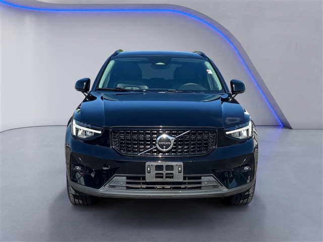 2023 Volvo XC40 Ultimate
