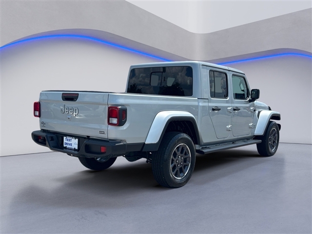 2023 Jeep Gladiator Overland