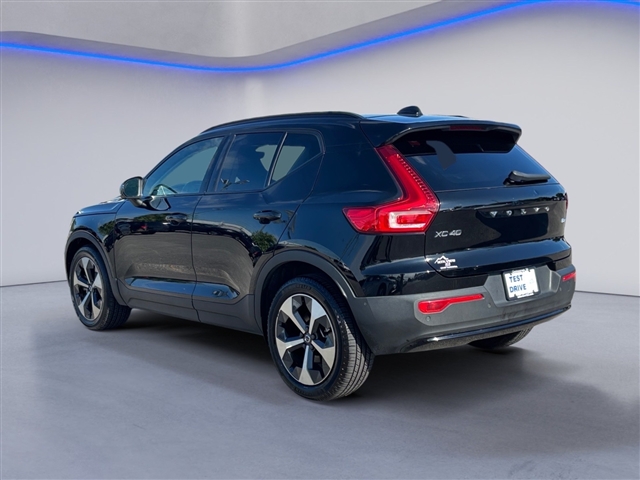 2023 Volvo XC40 Ultimate