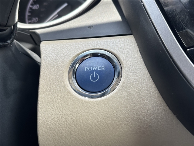 2023 Toyota Camry Hybrid XLE