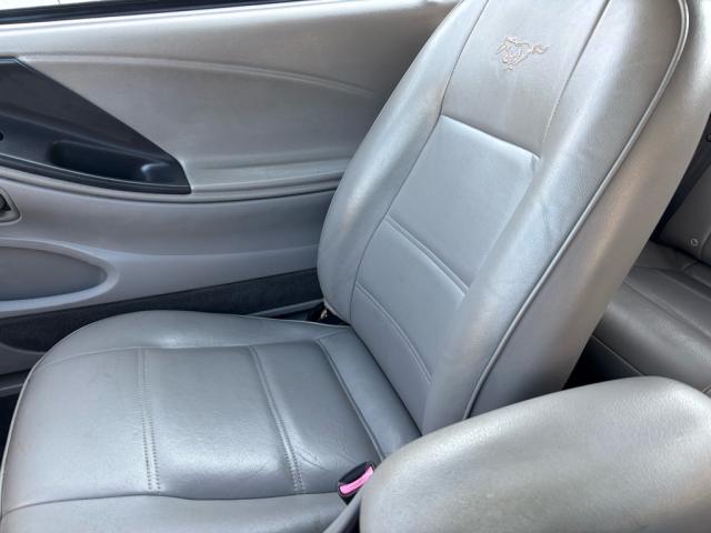 2004 Ford Mustang V6