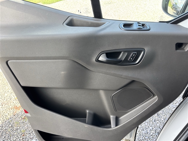 2023 Ford Transit Base