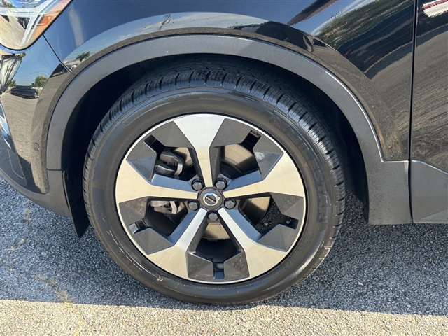 2023 Volvo XC40 Ultimate