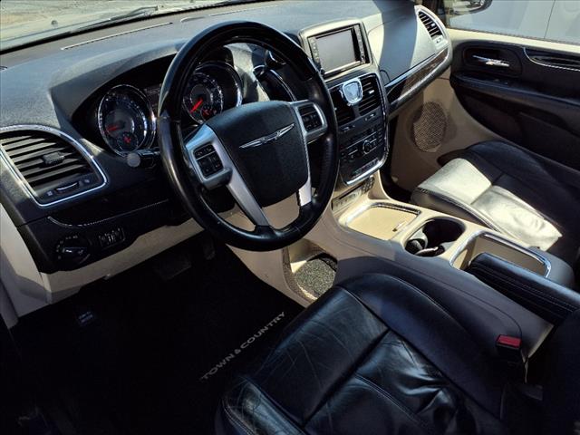 2013 Chrysler Town and Country Limited