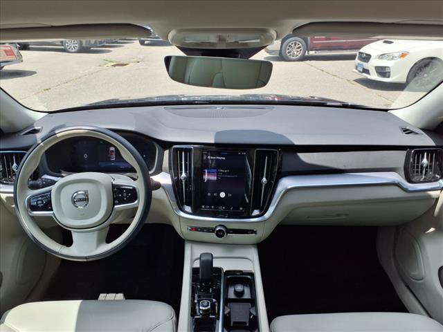 2024 Volvo S60 B5 FWD CORE DARK THEME