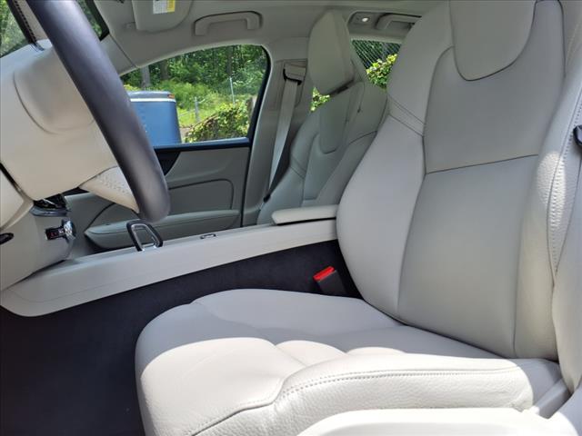 2024 Volvo S60 B5 FWD CORE DARK THEME