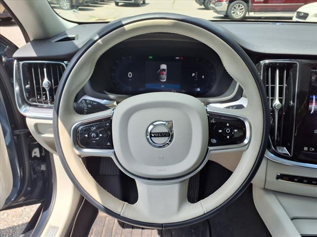 2024 Volvo S60 B5 FWD CORE DARK THEME