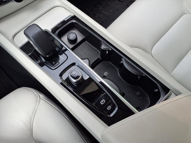 2024 Volvo S60 B5 FWD CORE DARK THEME