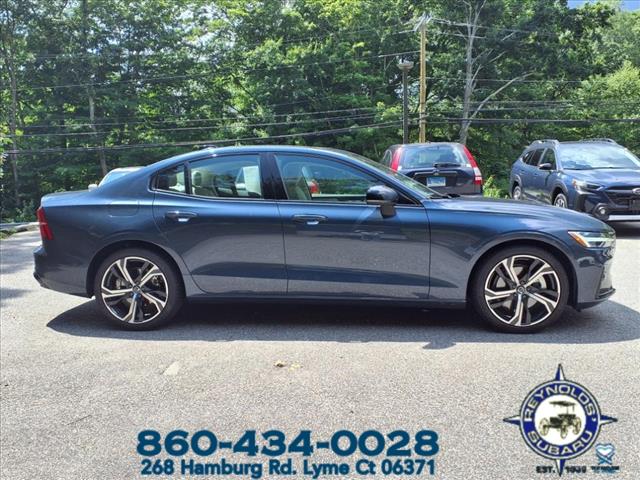 2024 Volvo S60 B5 FWD CORE DARK THEME