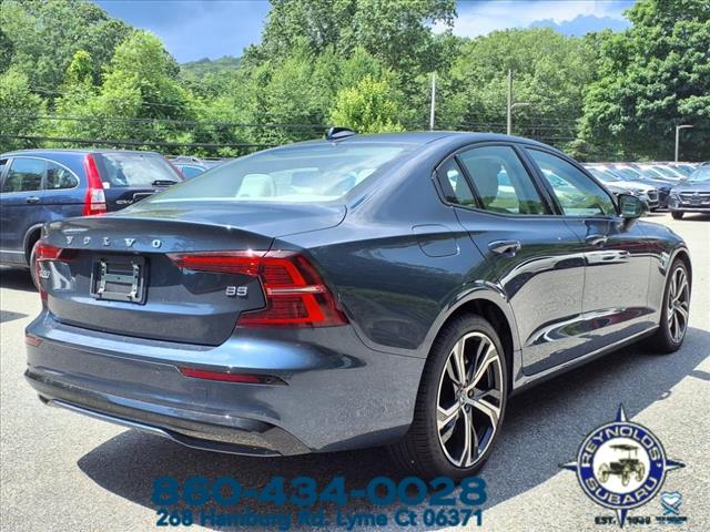 2024 Volvo S60 B5 FWD CORE DARK THEME