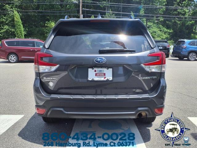 2021 Subaru Forester PREMIUM CVT