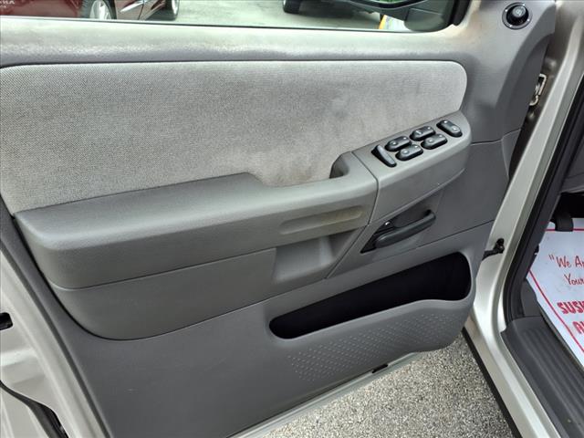 2005 Ford Explorer XLT