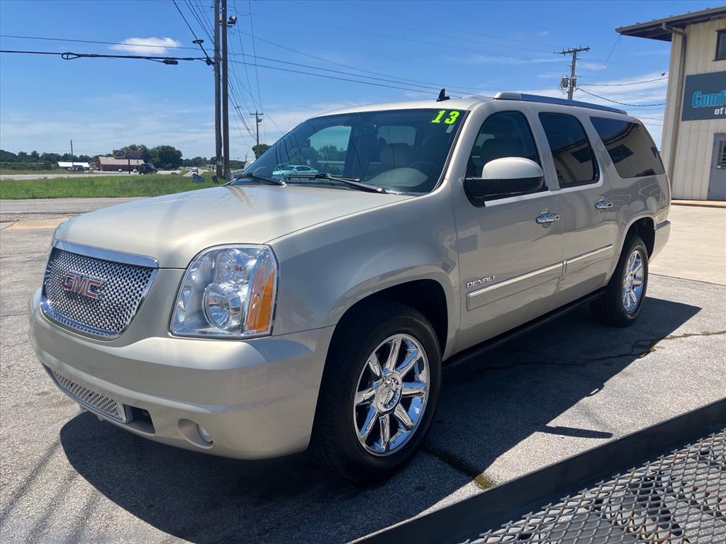 2013 GMC Yukon XL Denali - main photo