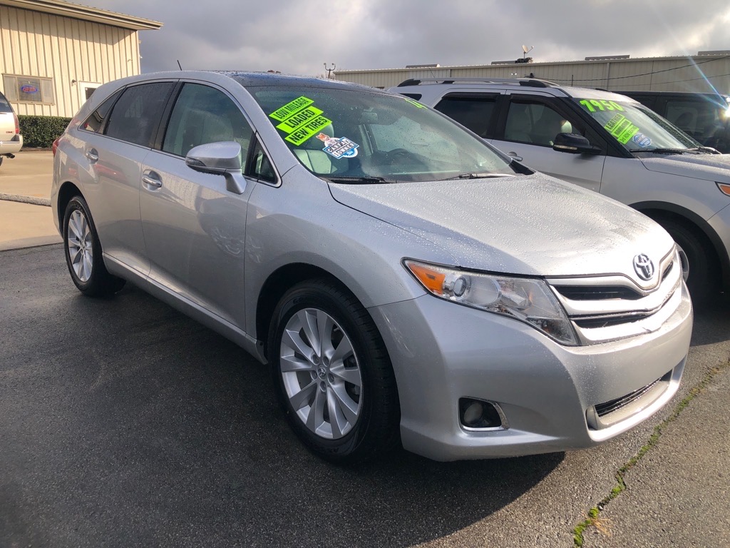 2014 Toyota Venza XLE photo 2