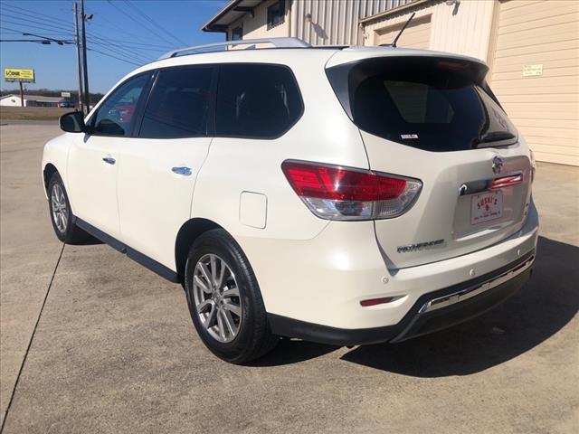 2016 Nissan Pathfinder SV