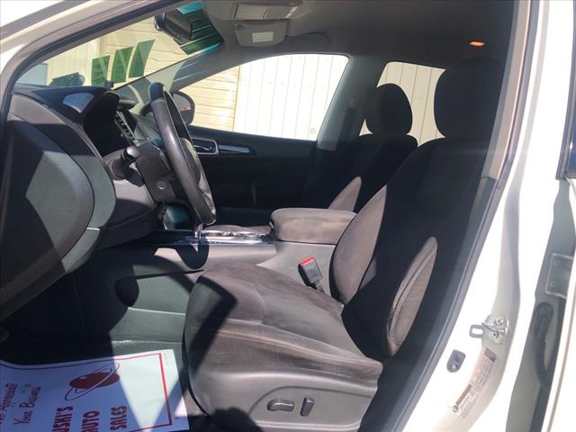 2016 Nissan Pathfinder SV