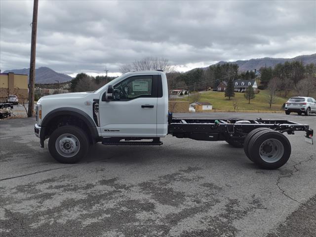 2024 Ford F-600SD  - Photo 2