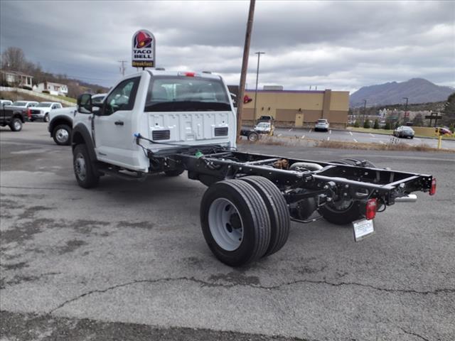 2024 Ford F-600SD  - Photo 3