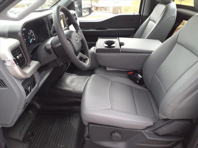 2024 Ford F-600SD  - Photo 4