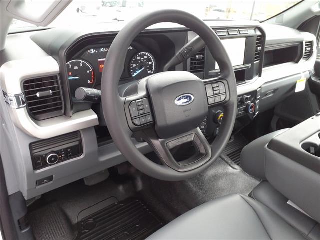 2024 Ford F-600SD  - Photo 6