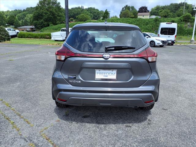 2025 Nissan Kicks Play S