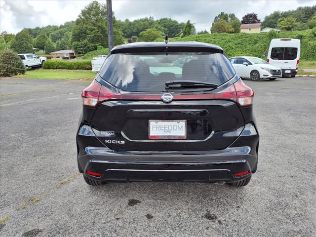 2025 Nissan Kicks Play S
