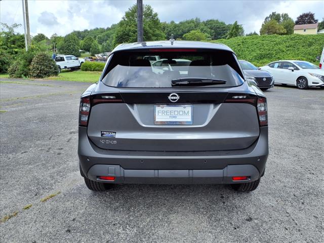 2025 Nissan Kicks SV