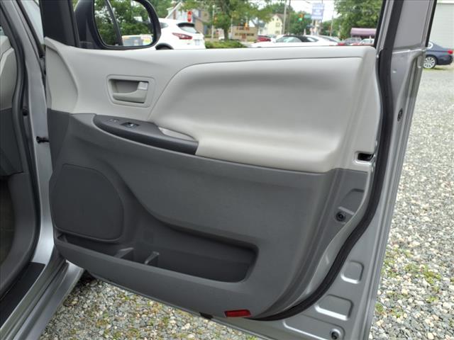 2017 Toyota Sienna L 7-Passenger