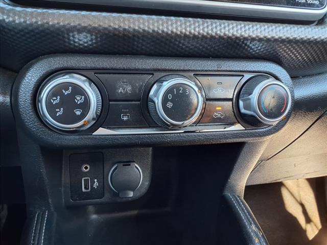 2019 Nissan Kicks S