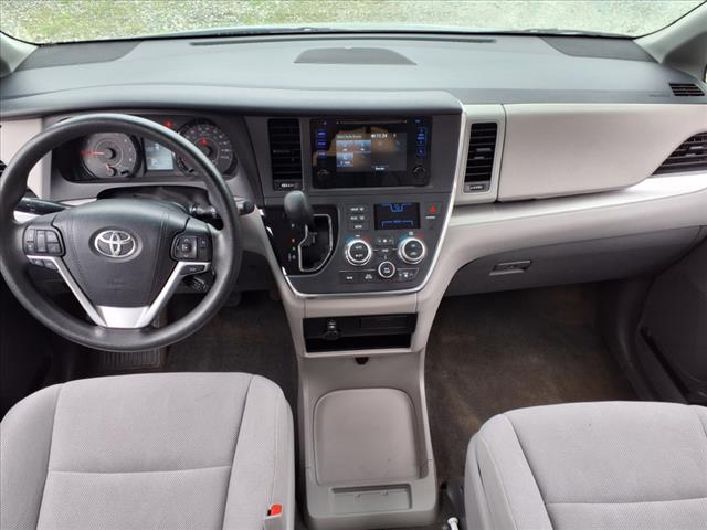 2017 Toyota Sienna L 7-Passenger
