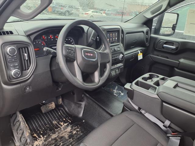2025 GMC Sierra 2500HD Pro