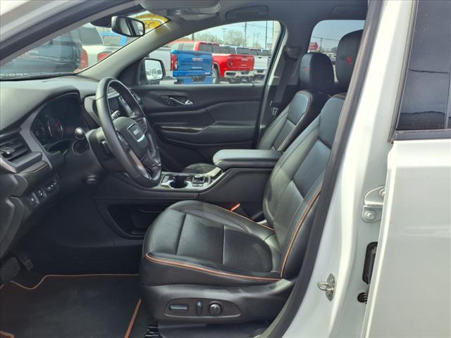 2022 GMC Acadia AT4