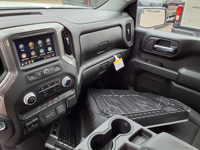 2025 GMC Sierra 2500HD Pro