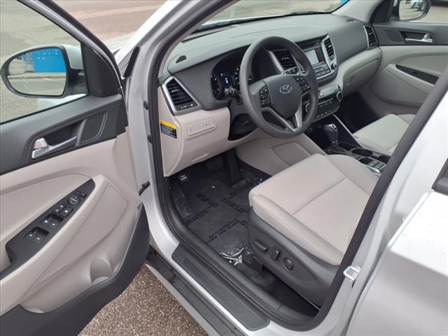 2017 Hyundai TUCSON SE
