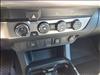 2020 Toyota Tacoma SR5 V6 - thumbnail 12