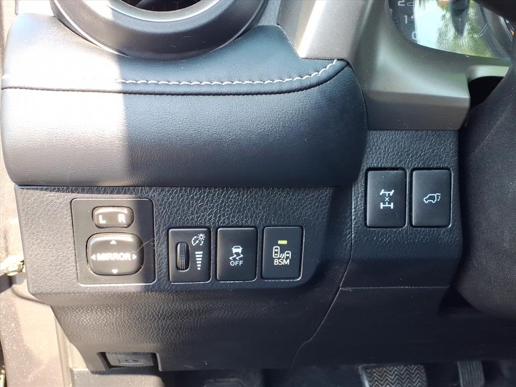 2013 Toyota RAV4 Limited - Photo 18