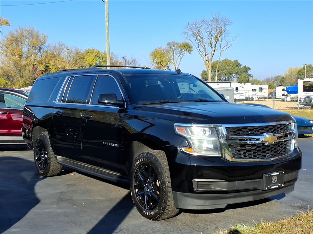 2015 Chevrolet Suburban LT - main photo