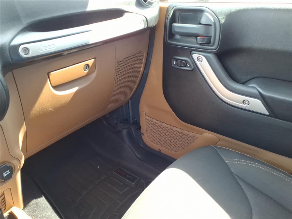 2016 Jeep Wrangler Unlimited Sahara - Photo 20