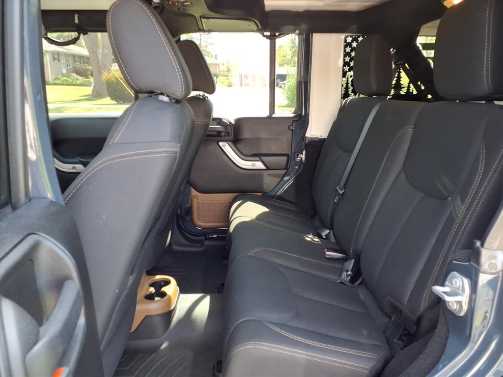 2016 Jeep Wrangler Unlimited Sahara - Photo 26