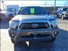 2015 Toyota Tacoma V6 - thumbnail 2