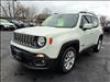 2016 Jeep Renegade Latitude - thumbnail 3