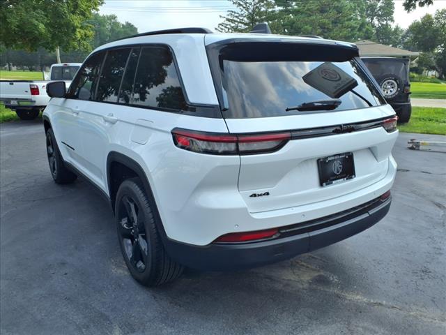 2022 Jeep Grand Cherokee Altitude