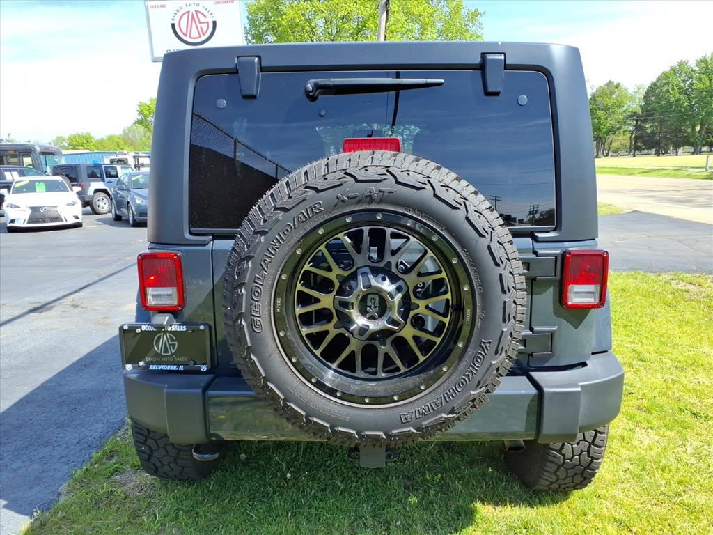 2016 Jeep Wrangler Unlimited Sahara - Photo 6