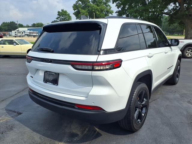 2022 Jeep Grand Cherokee Altitude