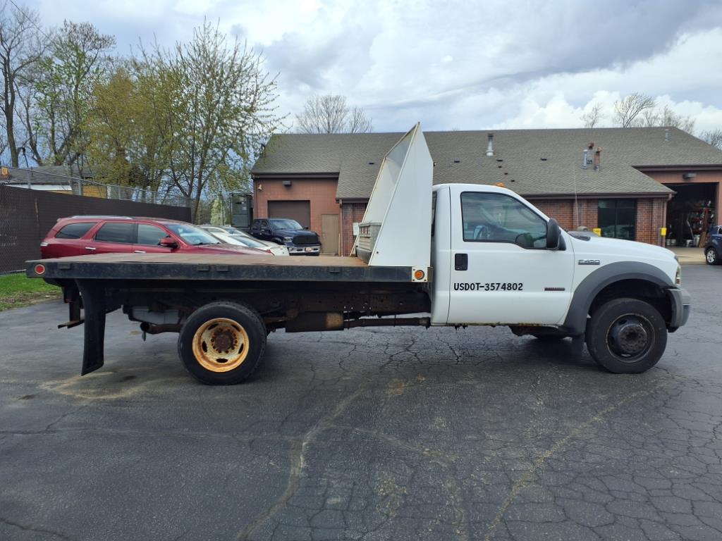 2005 Ford F-450 - Photo 8