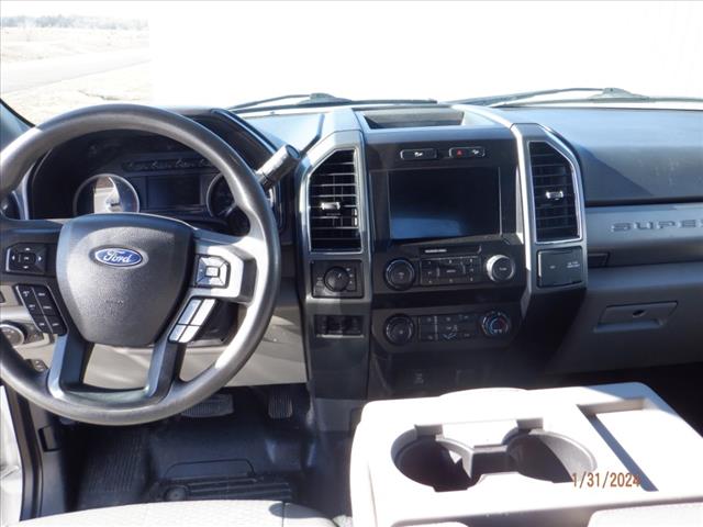 2022 Ford F-350 Super Duty XLT - Photo 13