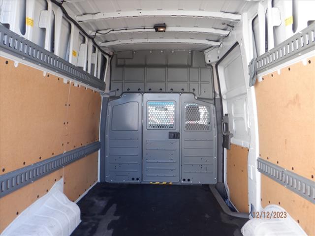 2021 Nissan NV 2500 HD SV - Photo 8