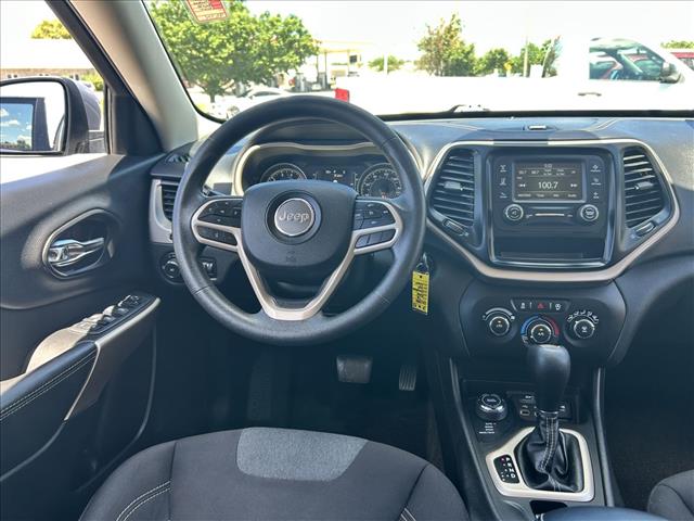 2018 Jeep Cherokee Latitude:D13818