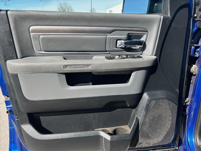 2016 RAM 1500 SLT:D13464A